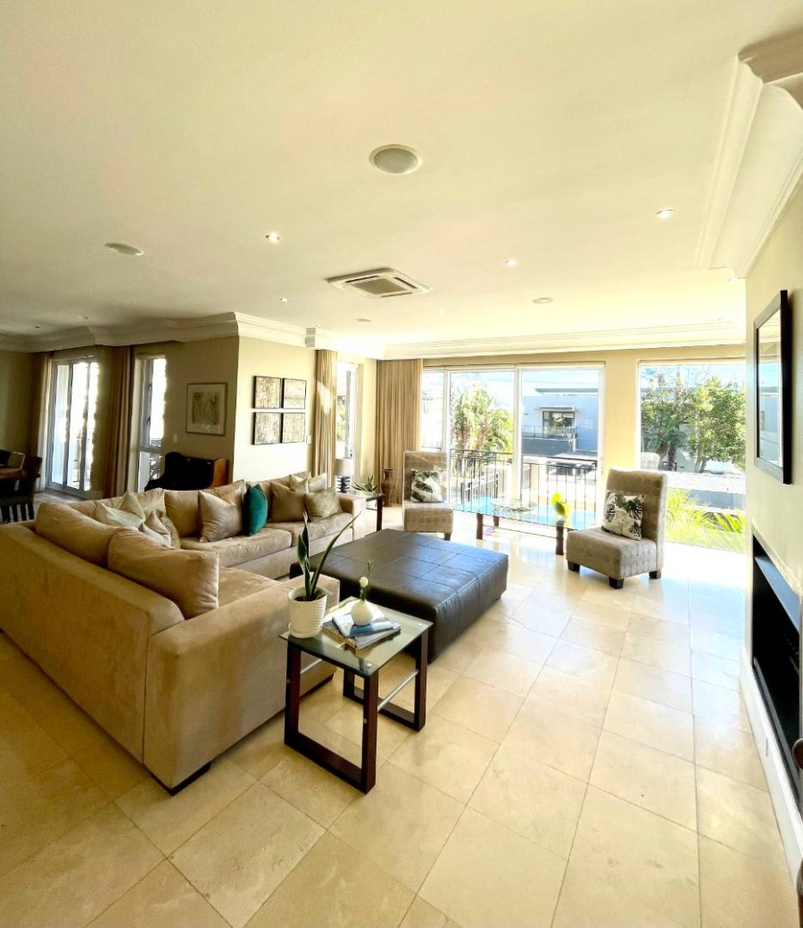 To Let 4 Bedroom Property for Rent in Fresnaye Western Cape